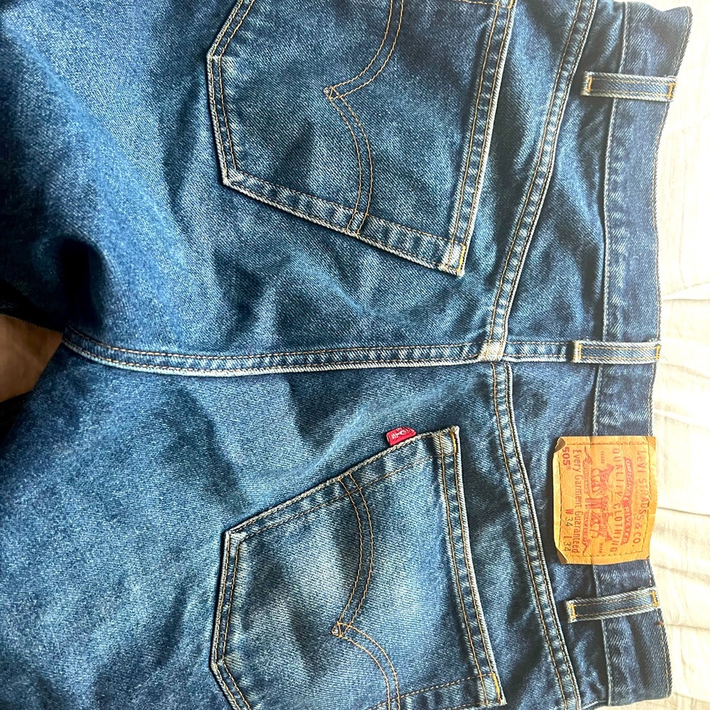 Dark wash Levi  501s 34x34